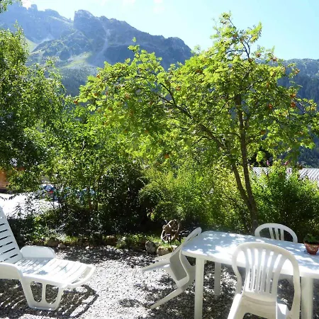 2 Pieces Avec Terrasse Et Jardin Privatif, Calme, Proche Commerces Et Pistes De - Fr-1-464-184 Apartment *